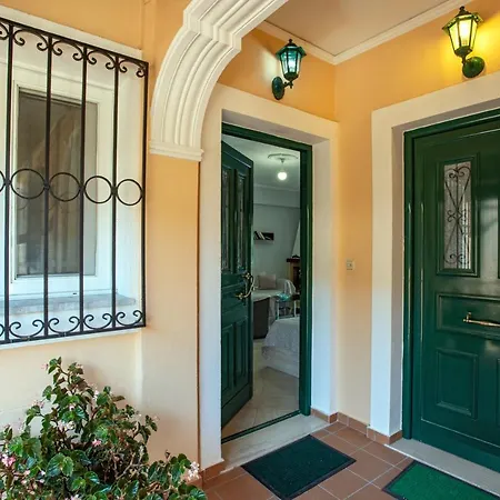 Apartment Xenia's In Alepou *