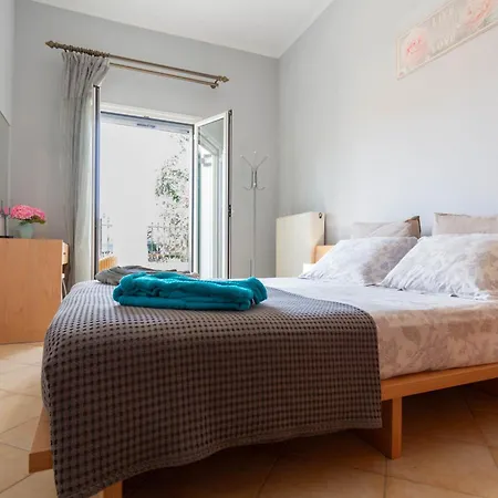 Xenia's In Alepou * Corfu (city)
